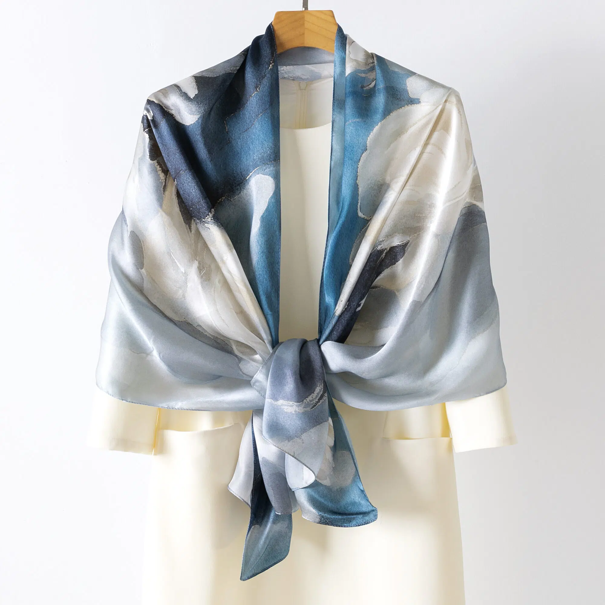 Daphne %100 Doğal Mulberry İpek Şal