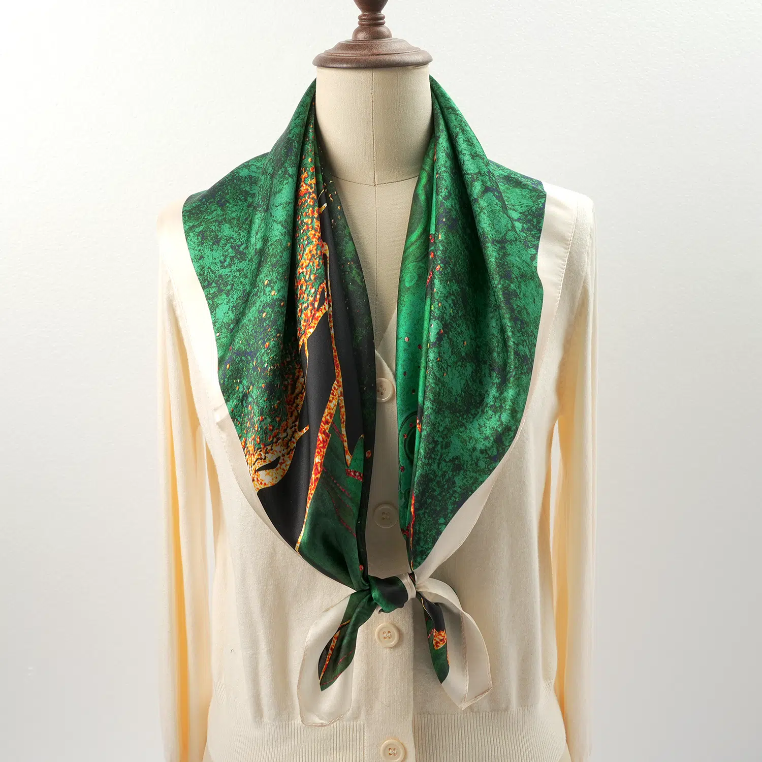 Noir Lumiere %100 Doğal Mulberry İpek Eşarp